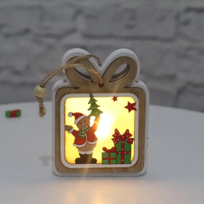 Zawieszka LED świąt. DREWNO 10cm PREZENT WW 0855